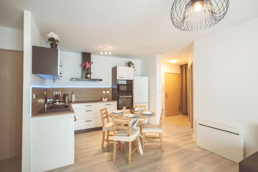Le Cocon Manceau Apartment Льо Ман Екстериор снимка