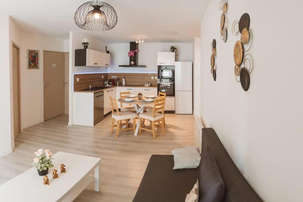 Le Cocon Manceau Apartment Льо Ман Екстериор снимка